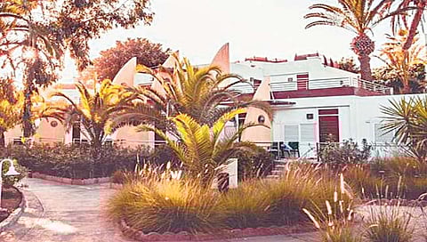 सुरत येथील हिरे व्यापार्याने वरळीत विकत घेतला १८५ कोटी रुपयांचा बंगला