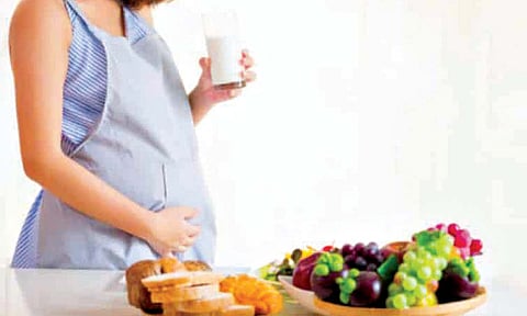 गर्भधारणेचा विचार करताय? तर ‘या’ पदार्थांचे सेवन टाळा