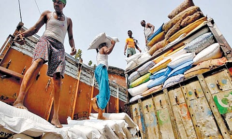 साखर उत्पादन घटणार; भारताची निर्यात वाढणार