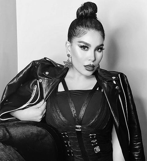 अफगाणिस्तानची प्रसिद्ध पॉप स्टार अर्याना सईद