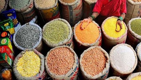 Food Update : केंद्र सरकारचा मोठा निर्णय देशभरात डाळींच्या साठयांवर निर्बंध