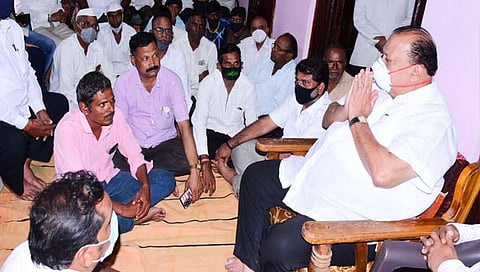 वरद पाटील निर्घृण खून : सांत्वन करताना हसन मुश्रीफही गहिवरले