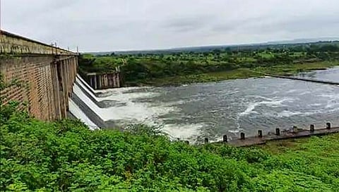 सिद्धेश्वर धरणाचे सहा दरवाजे उघडले