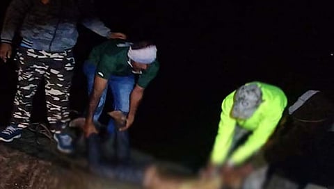 कोल्हापूर : शिंगणापूर बंधाऱ्यावर पंचगंगा नदीत मृतदेह आढळला