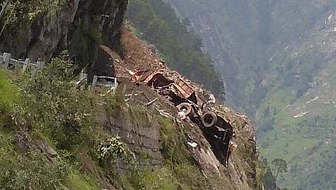 भूस्खलन : कोसळणार्या डोंगरकड्यांचा इशारा