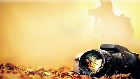 जागतिक छायाचित्र दिन विशेष : प्रत्येक छायाचित्र व्यक्त होतं