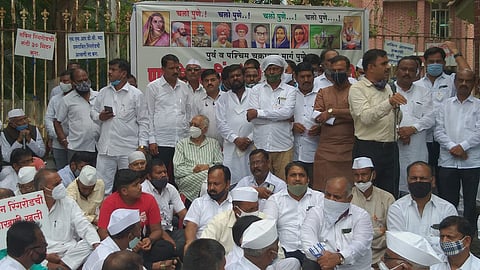 रिंगरोड रद्द करण्सायाठी ८४ गावांतील शेतकऱ्यांचा विधान भवनावर मोर्चा