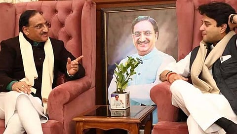 रमेश पोखरियाल आणि ज्योतिरादित्य शिंदे हे सफदरजंग रोडवरील सरकारी बंगल्यासाठी आग्रही आहेत.