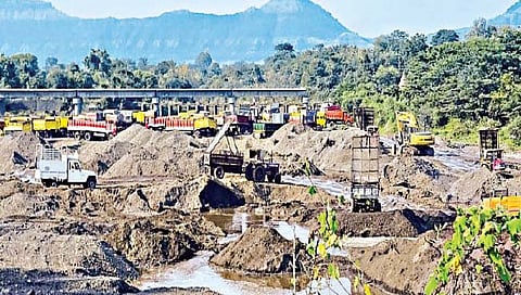 माती-वाळू उपसाबंदी उठविण्याची गरज; महापुराला उतार शक्य