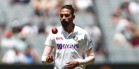 ENGvsIND 3rd test : स्कोर विचारून चिडवणाऱ्या इंग्लिश फॅन्सची सिराजने केली बोलती बंद