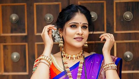 akshaya deodhar : पाठकबाईचा हटके लूक, चाहते म्हणाले…