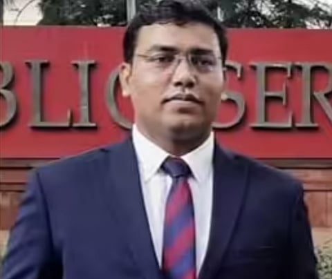 बारामतीचे अल्ताफ शेख बनले आयपीएस अधिकारी