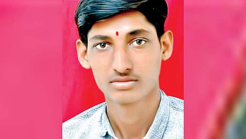 मराठा आरक्षणाअभावी नैराश्यातून युवकाची आत्महत्या