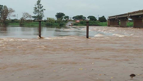 कोल्हापूर : राजाराम बंधाऱ्यासह एकूण ७ बंधारे पाण्याखाली, दमदार पाऊस सुरूच
