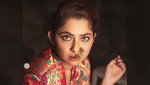 Sonalee Kulkarni : ‘पुरे झाला आता नथीचा नखरा…’