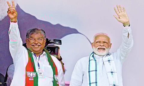 पंतप्रधान नरेंद्र मोदी : कणखर, नम्र आणि स्पष्टवक्ते नरेंद्रभाई!