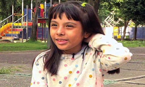 आईन्स्टाईन, हॉकिंगपेक्षाही तीक्ष्ण बुद्धीची ८ वर्षांची मुलगी!