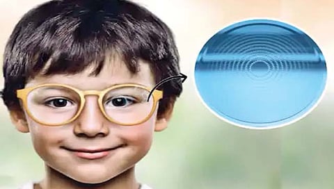 मायोपिया आजाराचा प्रभाव कमी करणारा स्मार्ट चष्मा