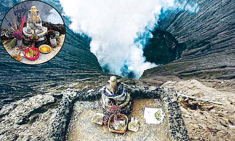 इंडोनेशियाच्या ज्वालामुखीजवळ ७०० वर्षांपूर्वीचा गणपती बाप्पा!