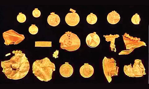 डेन्मार्कमध्ये सापडला सोन्याचा खजिना