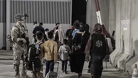 काबूल विमानतळावरील सुक्षा व्यवस्था. (संगृहीत छायाचित्र)