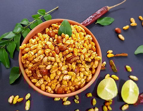 Bhadang : १० मिनिटांत झणझणीत कोल्हापुरी भडंग कशी कराल?