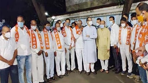 नाथाभाऊंना होम ग्राऊंडवर धक्का! बोदवड नगराध्यक्षांसह १० नगरसेवकांचा शिवसेनेत प्रवेश