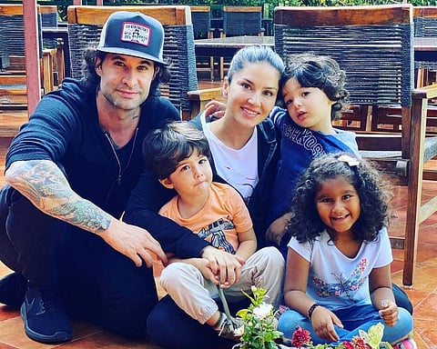 Sunny Leone : सनी लिओनीच्या प्रत्येक फोटोंवर मराठीत काॅमेंट्स करणारा ‘तो’ कोण?