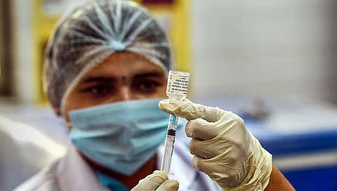 fully vaccinated : देशात ६० टक्क्यांहून अधिक लोकसंख्येचे पूर्ण लसीकरण