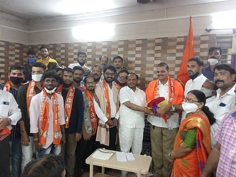 रत्नागिरी : राष्ट्रवादी शहराध्यक्ष चिकणे यांचा समर्थकांसह शिवसेनेत प्रवेश