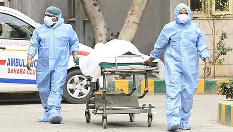 कोरोना संसर्गात घट, पण मृत्यू चिंताजनक; दिवसभरात १,७३३ जणांचा मृत्यू