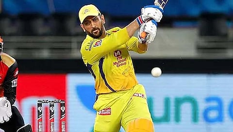 Hyderabad vs Chennai : चेन्नईच्या विजयाला धोनीचा फिनिशिंग टच