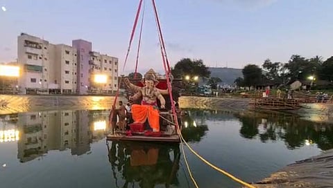 गणेश विसर्जन : साताऱ्यात भक्तीमय वातावरणात बाप्पांना निरोप