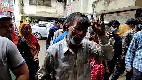 कल्याण : अतिक्रमण विरोधी पथकाने डोके फोडल्याचा चाळकऱ्यांचा आरोप