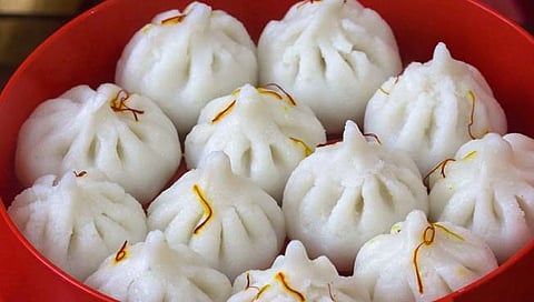 Ukadiche Modak : उकडीचे स्वादिष्ट मोदक कसे कराल?