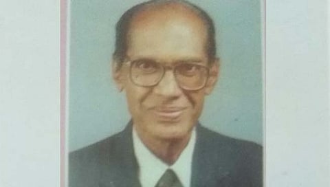 केएसएचे माजी अध्यक्ष सरदार मोमीन यांचे निधन