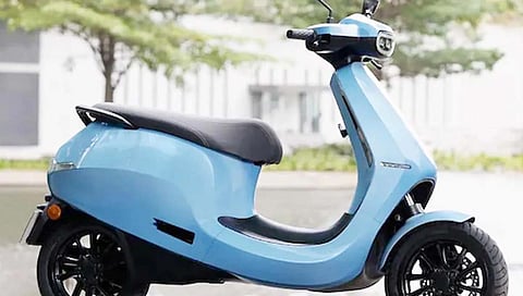 Ola Electric scooter : ओला इलेक्ट्रिक बाईकनं पेट्रोल वाहनांचा बाजार उठवला, सेकंदाला ४ बाईक्सचं बुकिंग, पहिल्या २४ तासांत ६०० कोटींची विक्री