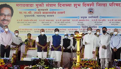 Raosaheb danve : ‘मुख्यमंत्र्यांनी मला कानात सांगितले काँग्रेसवाले मला त्रास देतात’ : रेल्वे मंत्री रावसाहेब दानवे