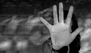 पिंपरी : निवृत्त एसीपी असल्याची धमकी देत शिक्षिकेवर बलात्कार