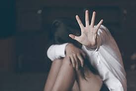 हिंगोली : अल्पवयीन मुलीला वेश्या व्यवसाय करण्यास भाग पाडले; पोक्सो अंतर्गत दोघांवर गुन्हा दाखल