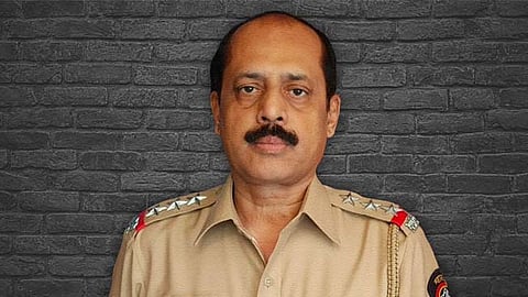 Sachin Vaze became the cause of great controversy in the politics of the state