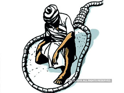 ‘मी जग सोडून जातोय,’; मुलाला फोन करून शेतकऱ्याने केली आत्महत्या