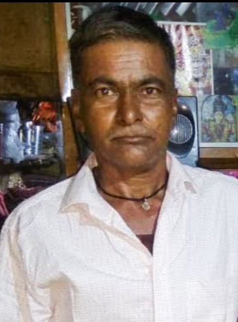 मुलाला फोन करून सांगितले आणि पित्याने आत्महत्या केली