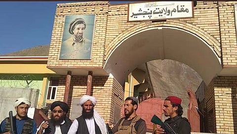 तालिबान्यांनी पंजशीरमधील नॉर्दन अलायन्सच्या गव्हर्नर हाऊसवर कब्जा केला आहे.