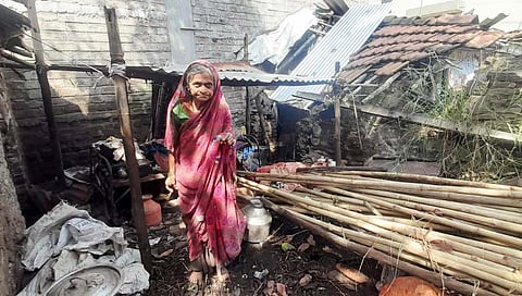 कुरुंदवाड : महापुरात घर पडल्याने दोन कुटुंबांची परवड