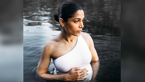 freida pinto: ‘स्लमडॉग मिलेनियर’ फेम फ्रिडाचे बेबीबंप फोटोशूट व्हायरल