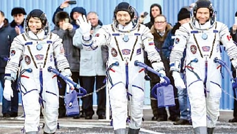 अंतराळात पहिल्या रशियन चित्रपटाचे चित्रीकरण पूर्ण