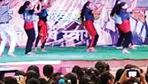 सांस्कृतिक कार्यक्रमांना आता मोकळ्या जागेत आता कार्यक्रमांना परवानगी