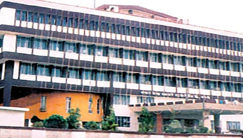 जिल्हा बँक : अनेेक दिग्गजांचे शक्तिप्रदर्शनाने अर्ज दाखल