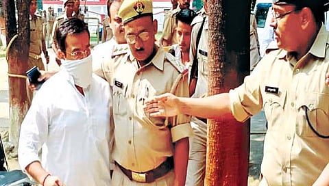 लखीमपूर : शेतकऱ्यांना रस्त्यावर चिरडणाऱ्या केंद्रीय गृह राज्यमंत्र्यांचा पुत्र अटकेत